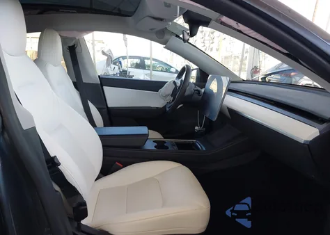 2022 Tesla Model Y Performance Dual Motor All-Wheel Drive z USA, uszkodzony, nr VIN 7SAYGDEF9NF511687